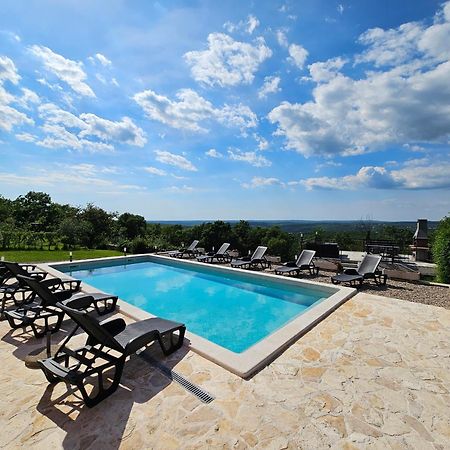 Bed And Breakfast Rogocana Labin  Exterior photo