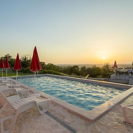 Bed And Breakfast Rogocana Labin  Exterior photo