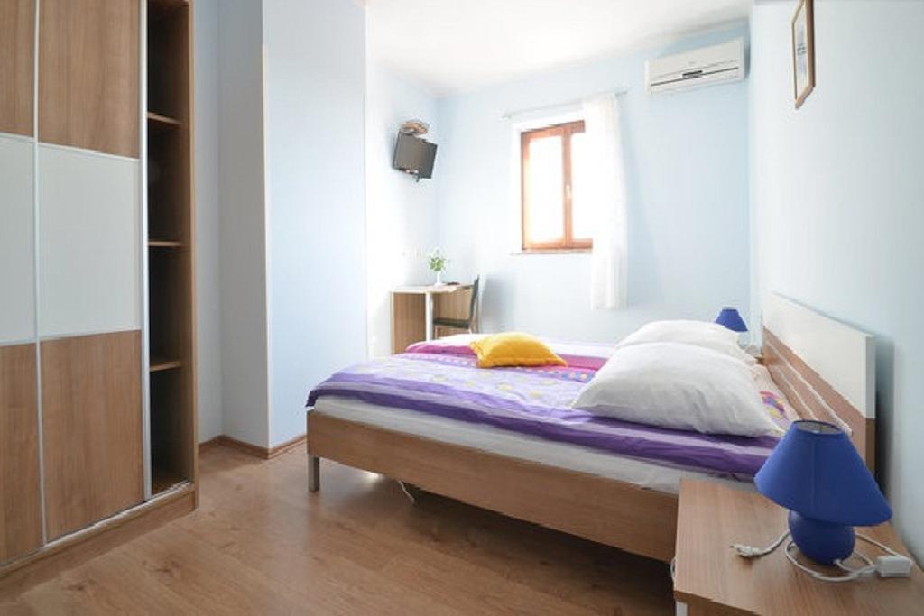 Bed And Breakfast Rogocana Labin  Room photo