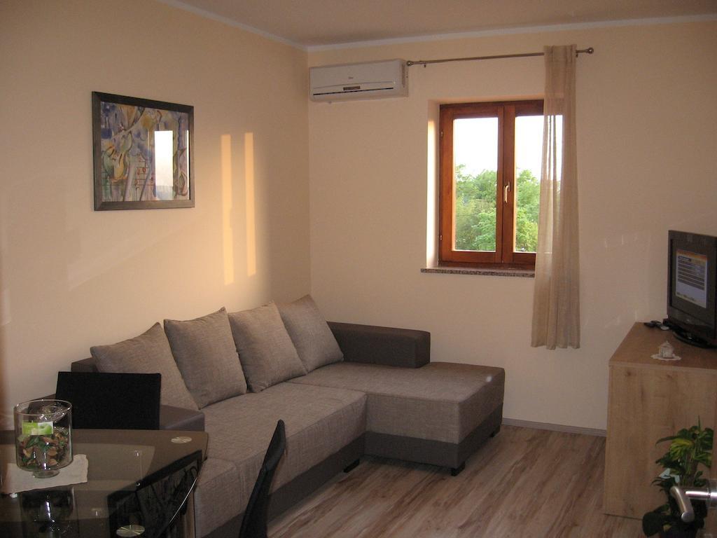 Bed And Breakfast Rogocana Labin  Room photo