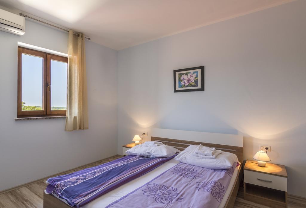 Bed And Breakfast Rogocana Labin  Exterior photo